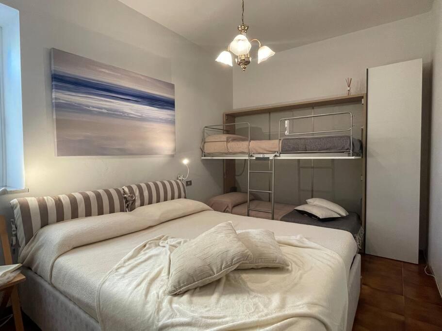 Free Parking Casa Con Giardino - Centro Mare A 5 Minuti Lejlighed Pietra Ligure Eksteriør billede